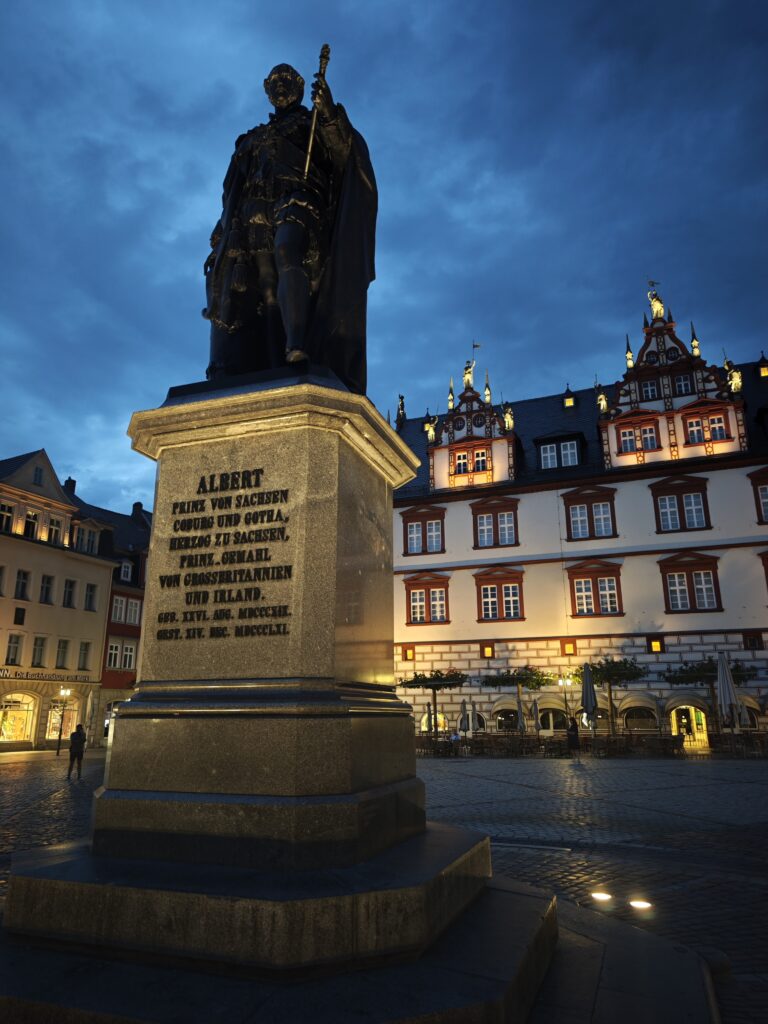 Prinz-Albert-Denkmal auf dem Coburger Marktplatz