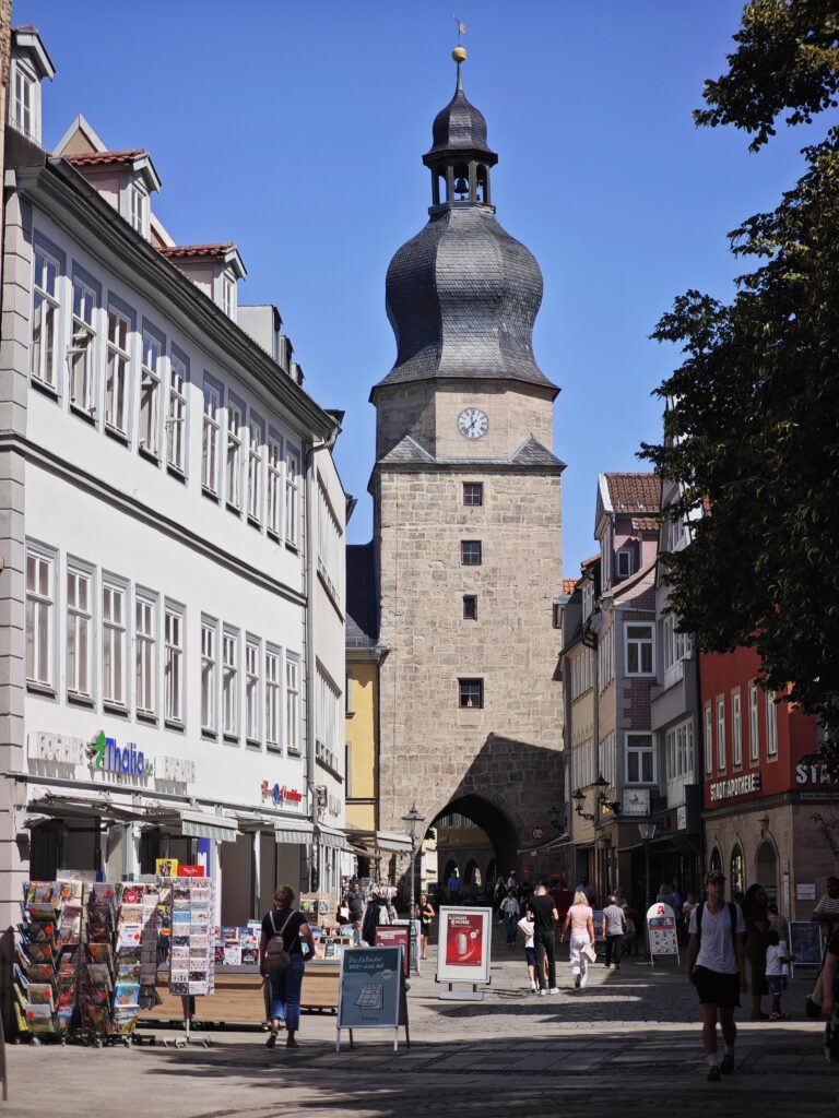 Das Spitaltor ist eine Sehenswürdigkeit in der Spitalgasse