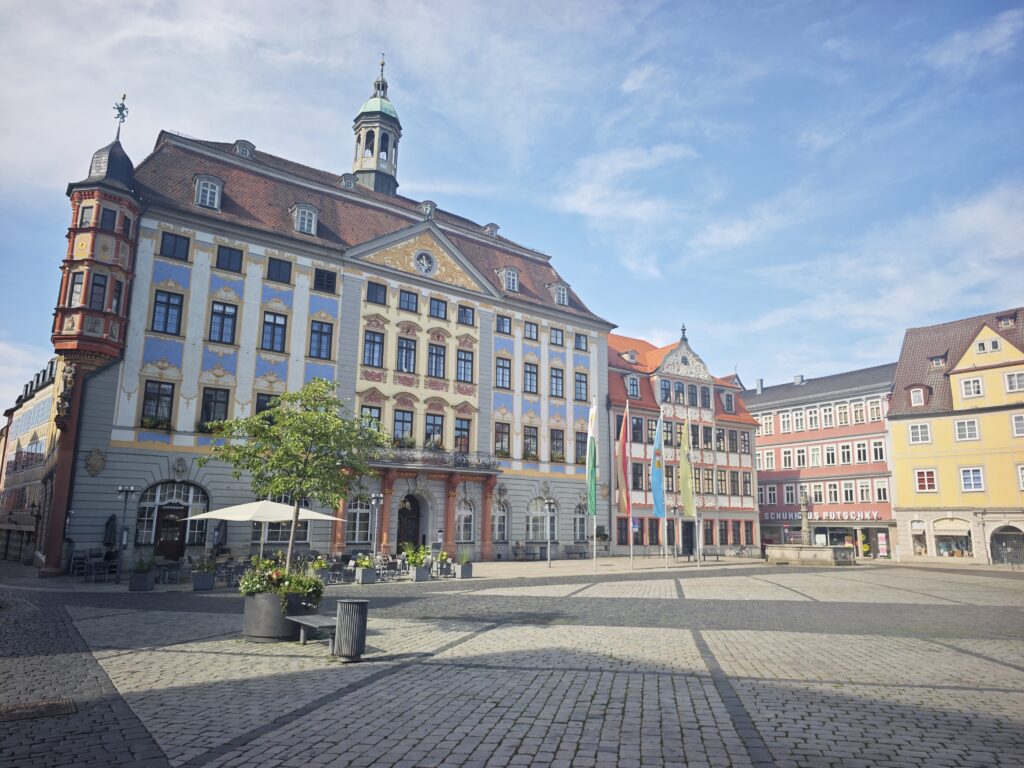 Das Rathaus auf dem Marktplatz Coburg